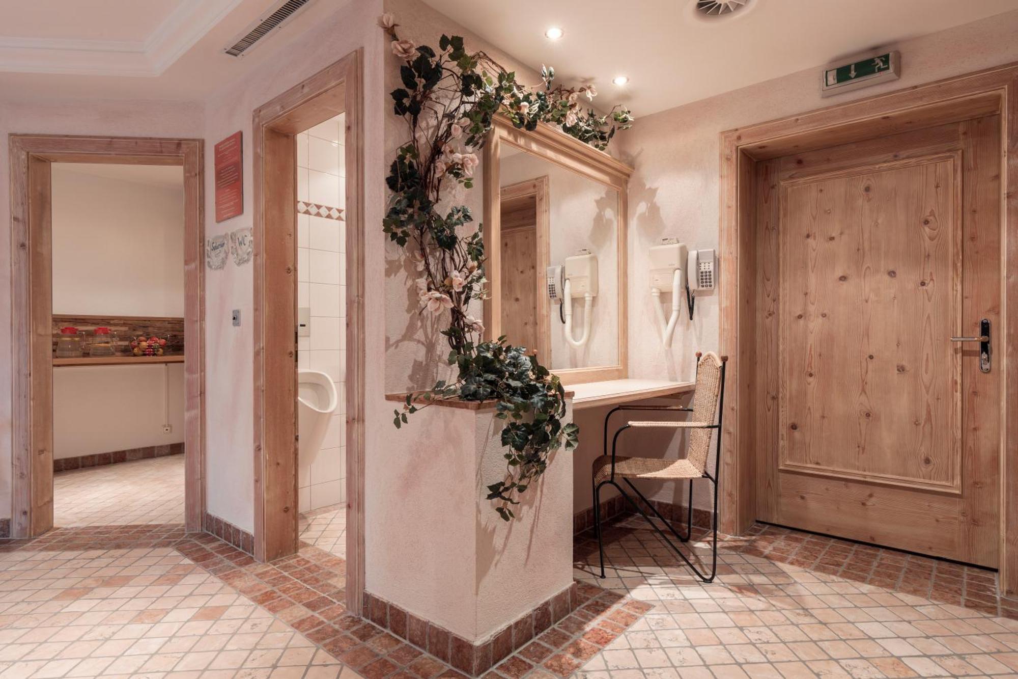 Schmid Rooms & Apartments Ишгль Экстерьер фото