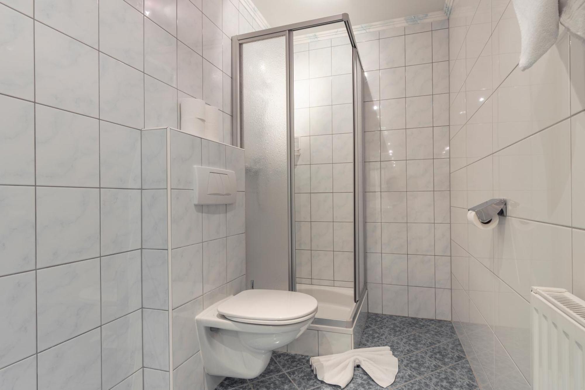 Schmid Rooms & Apartments Ишгль Экстерьер фото