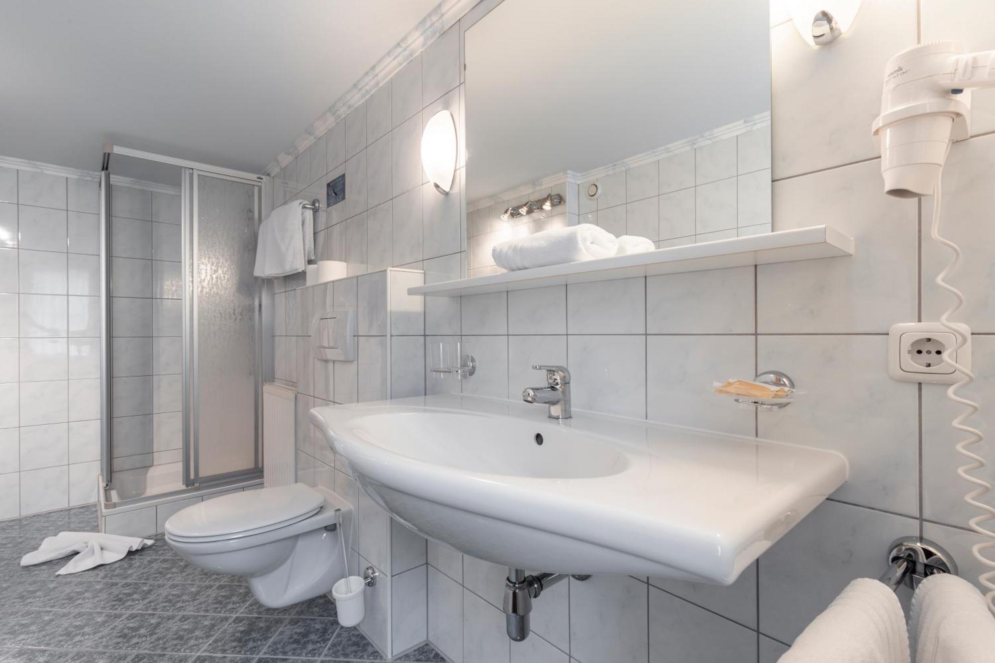 Schmid Rooms & Apartments Ишгль Экстерьер фото